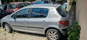 Lacno rozpredám Peugeot 307 (2002–2008) na náhradné diely - 1