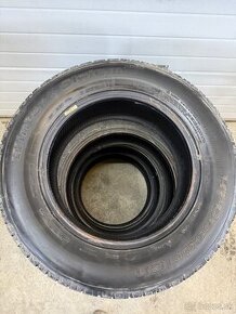 Predám zimne pneumatiky 215/65 R16 6mm