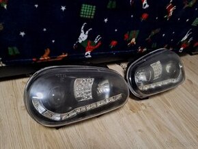 REZERVOVANÉ PREDNÉ LED SVETLOMETY VW GOLF 4 09.97-09.03