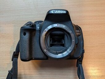 Canon EOS 600D s príslušenstvom