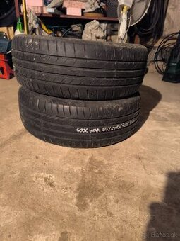 Goodyear  215/60 R16