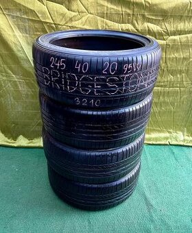 245/40 r20 letné Bridgestone 95W; RFT