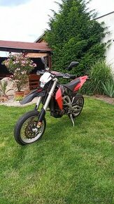 Aprilia SXV 550 - 1