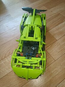 Predám lego technic závodné auto