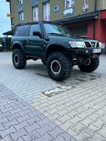 Predám Nissan patrol y61 špeciál