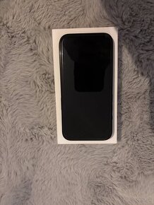 iPhone 15 128GB