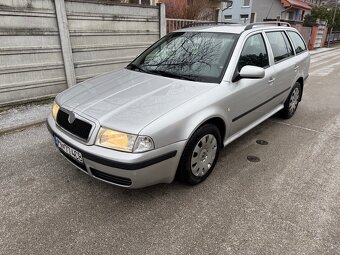 ŠKODA OCTAVIA COMBI 1.6 BENZIN 75 KW 1 MAJITEL KUP V SR