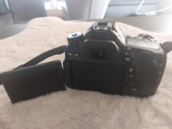 CANON EOS 70D + 18-135 IS STM