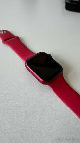 Apple watch 7 45mm červený hliník