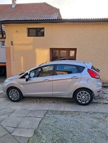 Predam FORD Fiesta,benzin,klima.