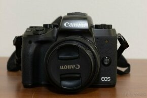 CANON EOS M5 + CANON EF-M 15-45mm