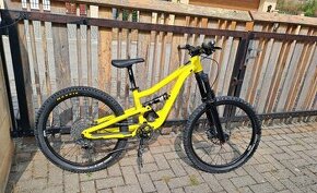 Celoodpružený Commencal Supreme 24