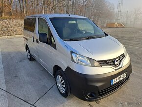 Nissan nv200 - 1