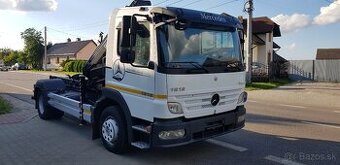 MERCEDES  ATEGO 1218 hákový nosič + hydraulická ruka