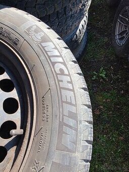 Predam pneu  Michelin na diskoch 195/65 R15 - 1