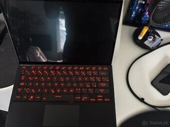 Asus ROG flow z13, Nvidia 3050, i7, 16gb Ram