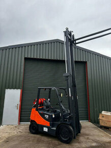 DOOSAN PRO5 25 rok 2016 2200hrs GAS 4,3m 2,5t FORKLIFT