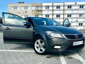 Kia Ceed 1.4i Benzin manual kratka verzia super stav