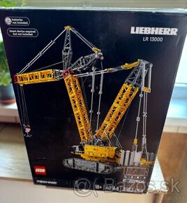 Lego Pásový žeriav Liebherr LR 13000