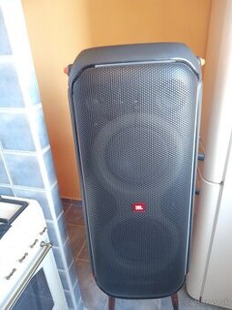 jbl party box 710.