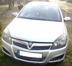 Opel Astra H 1,4 benz. 66kW ECOTEC - na diely