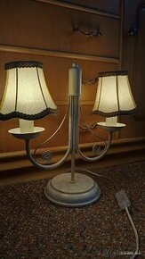 Dvojramenna vintage lampa, tienidlá