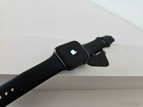 Apple Watch 5 44mm - 1