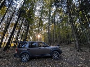 Land Rover Discovery 4