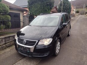 VW TOURAN 1.9 TDI NAJ.192000 KM ROK VÝROBY 2009