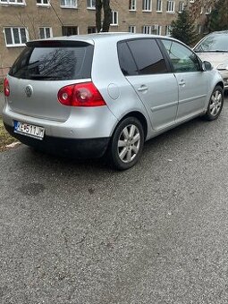 Predám Volkswagen golf 1.4 benzín