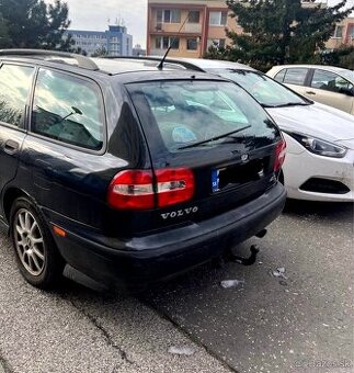 Volvo V40 r.v. 1998 - svetlomety na predaj