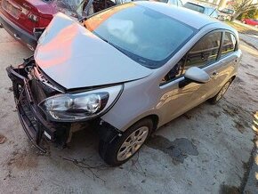 Rozpredám na diely Kia Rio III IV