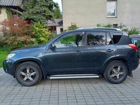 Toyota RAV4 - 1