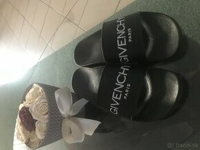 GIVENCHY black pánske slapky 43