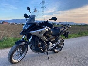 Honda NC750X DCT