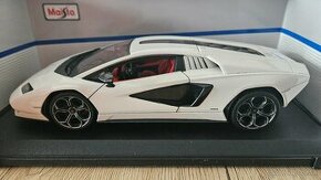 Maisto 1:18 Lamborghini Countach LPI 800-4