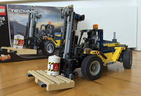 Lego technic Heavy duty fronklift 42079