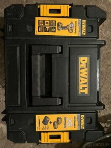 DeWALT - 1