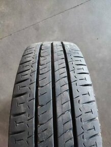 215/70 R15C Michelin