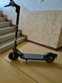 Predám elektrokolobežku Ninebot Kickscooter F30E by Segway - 1