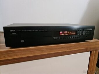 Predam CD player YAMAHA CDX-530E