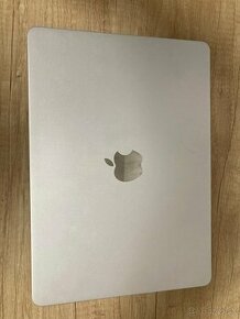MacBook Air 13", Apple M2