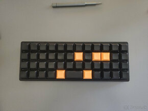 40% ortho mechanicka rgb klavesnica - 1