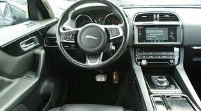 Jaguar F-Pace 2.0D I4 240k Prestige AWD A/T