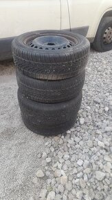 205/55R16 HXL /zimné/+disky/Ford