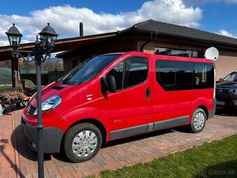 Renault TRAFIC 9 miest