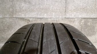 Pneumatiky Bridgestone 235/55R18