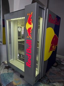 Red Bull chladnicka