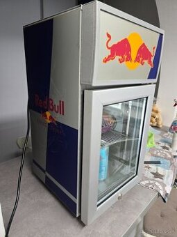 Red Bull chladnicka