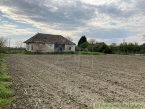 Znížená cena Priestranný slnečný pozemok vo výmere 3785 m